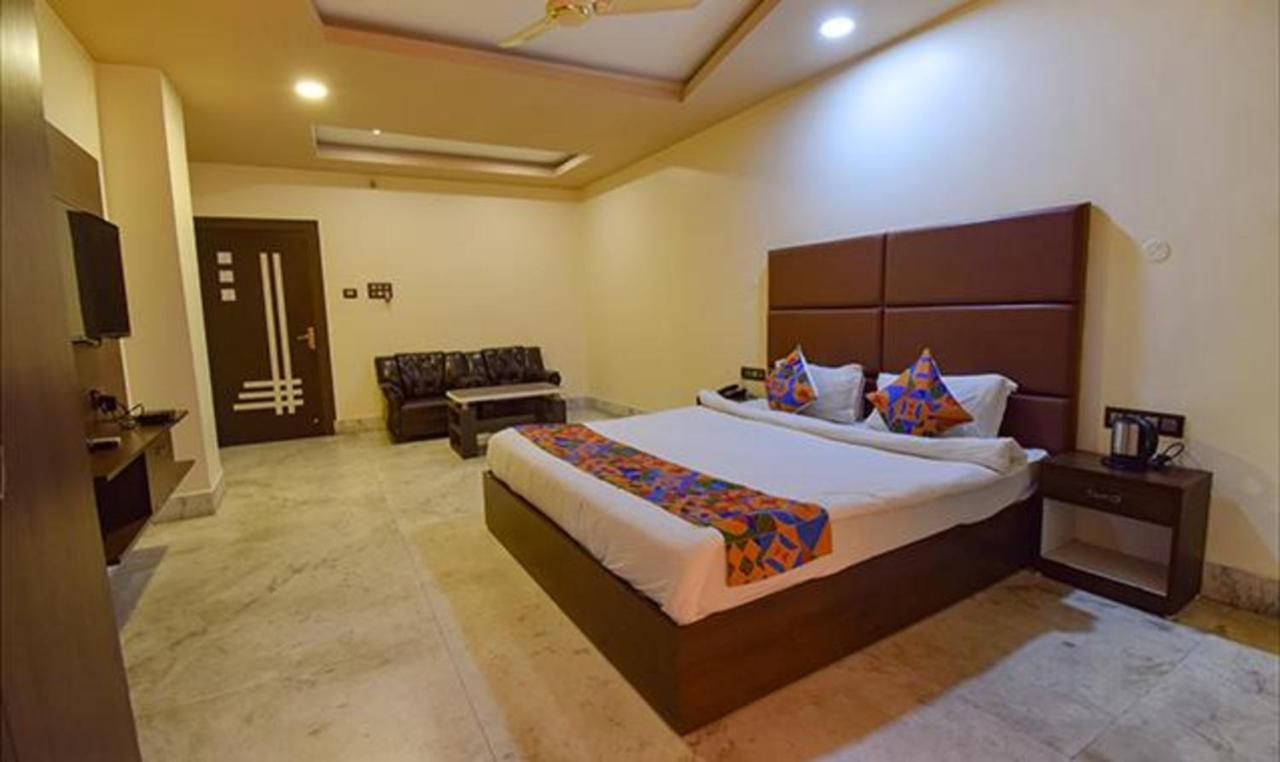 Fabhotel Rr Suites Guwahati Eksteriør bilde