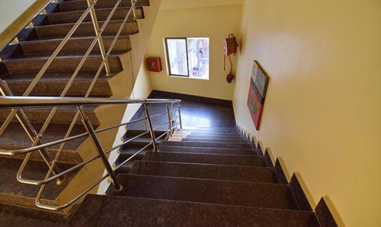 Fabhotel Rr Suites Guwahati Eksteriør bilde
