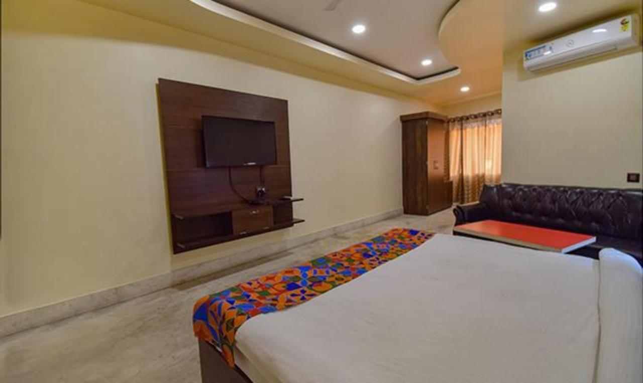 Fabhotel Rr Suites Guwahati Eksteriør bilde