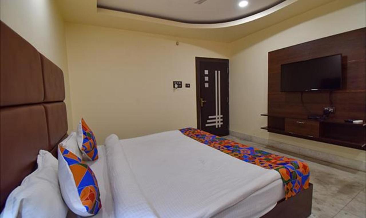 Fabhotel Rr Suites Guwahati Eksteriør bilde