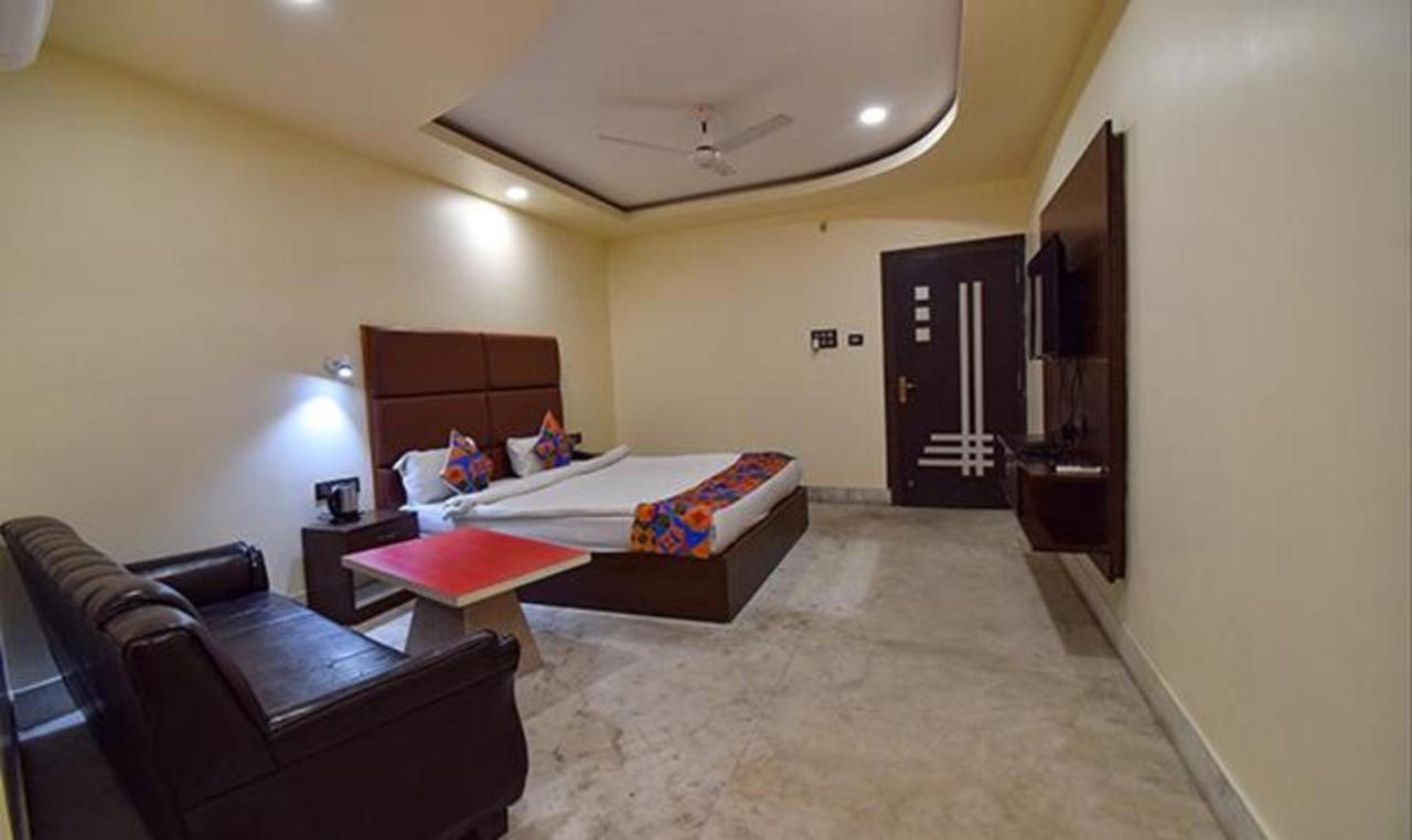 Fabhotel Rr Suites Guwahati Eksteriør bilde