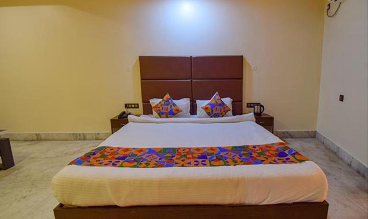 Fabhotel Rr Suites Guwahati Eksteriør bilde