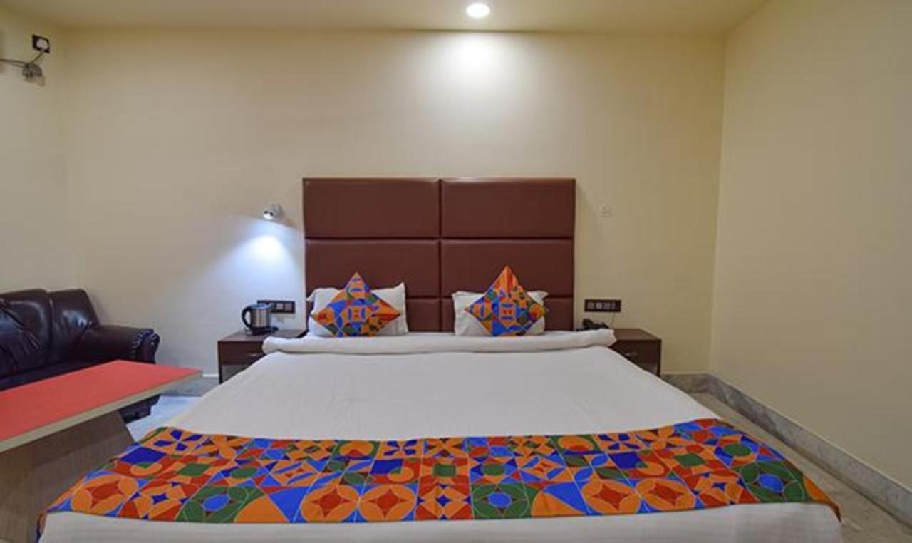 Fabhotel Rr Suites Guwahati Eksteriør bilde